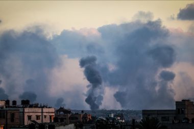 Ateşkes altında ateş: İsrail, Gazze, Refah ve Han Yunus’u havadan bombaladı