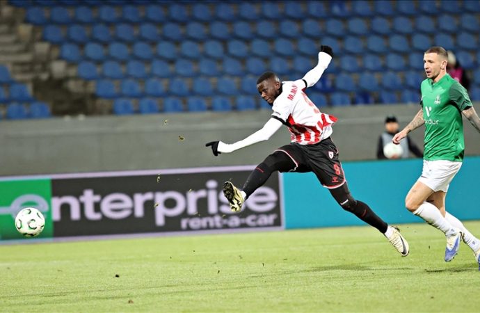 Samsunspor kazanacağı maçta 1 puana razı oldu