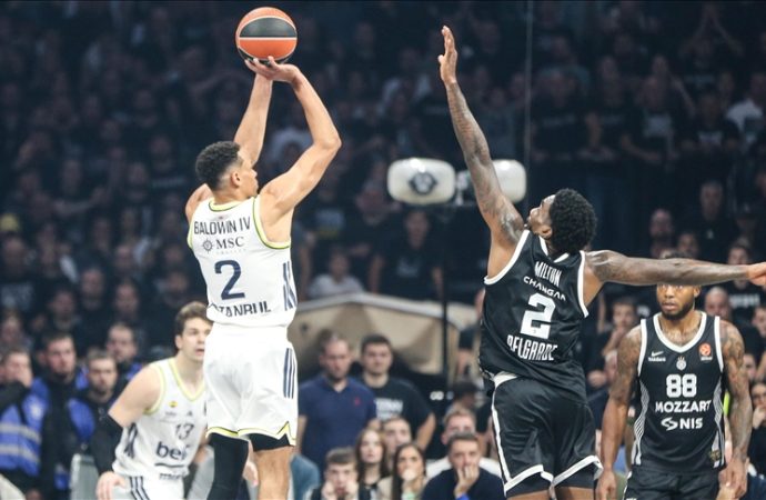 Partizan maçındaki ırkçı pankarta 40 bin avro ceza