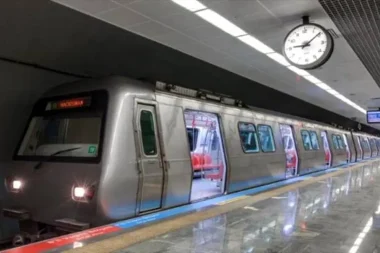 Metroda ‘Papa’ tedbiri: Bazı istasyonlar kapatıldı