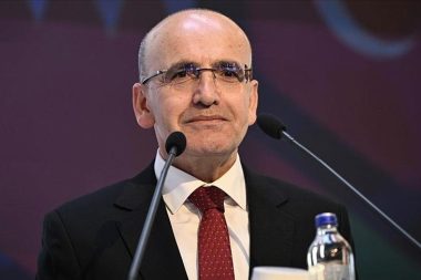 Bakan Şimşek: Harcamaların bütçeye oranını yüzde 4,6’dan 3’e indirdik