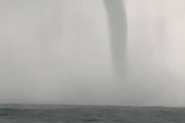 Marmaris’te denizde hortum