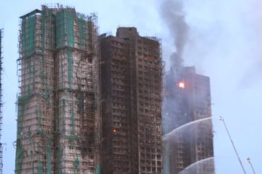 200 kişiden haber yok, 128 ölü: Hong Kong’da üç günlük yas ilan edildi