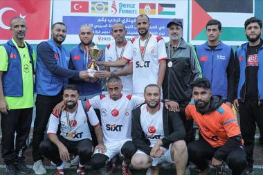 Gazze’de sembolik ‘Galatasaray-Fenerbahçe’ maçı yapıldı