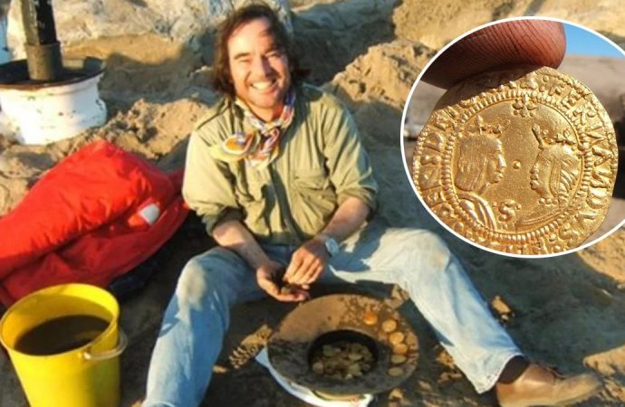 İnanılmaz şey: Defineyle batan gemi 500 yıl sonra çölde bulundu