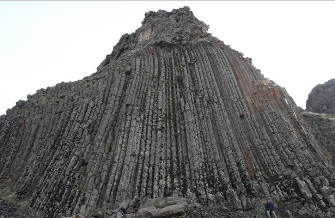 Muş’un tabiat harikası bazalt sütunları keşfedilmeyi bekliyor