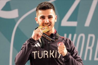 Karateci Eray Şamdan dünya şampiyonu