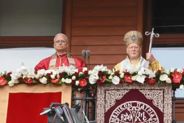 Papa 14. Leo Fener Rum Patrikhanesi’nde ayine katıldı