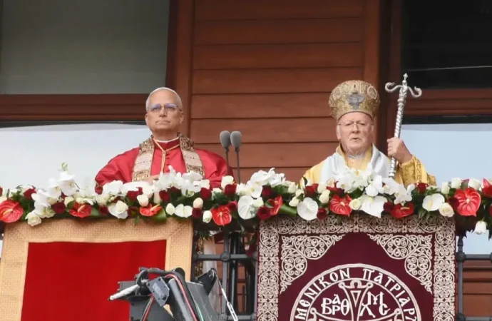 Papa 14. Leo Fener Rum Patrikhanesi’nde ayine katıldı