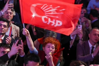 CHP’de yeni yönetim: Özel’in listesinde hangi sürpriz isimler var?