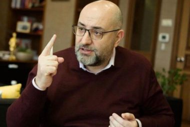 19 Mart Silivri’sinden ilk kitap: En gözde iki şair kim?