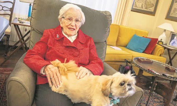 Arka sıradaki anarşist antrenman torbasının Nermin Hocadan aldığı en yüksek not