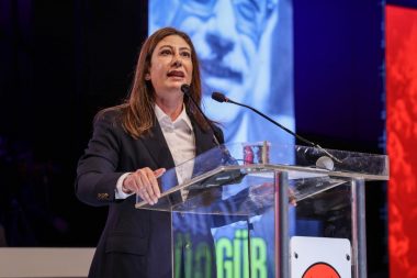 CTP’nin ilk kadın genel başkanı Sıla Usar İncirli
