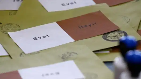 Referandum yapıldı: Mahalle, Reyhanlı’yı bırakıp Kumlu ilçesine katıldı