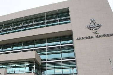 AYM’den karar: Polis tutanağının ‘üstün delil’ sayılması hak ihlali