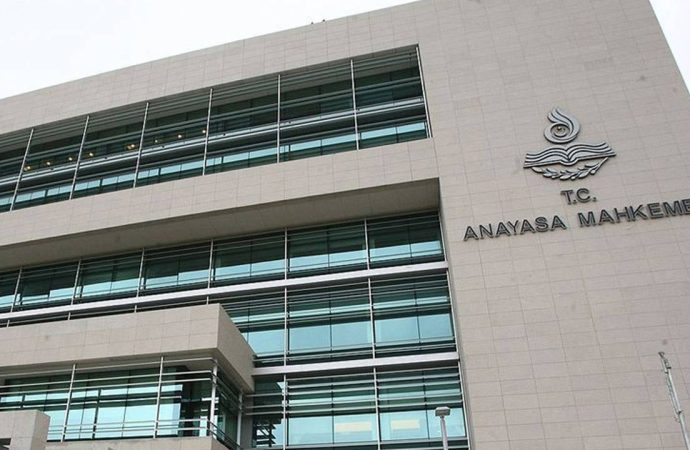 AYM’den karar: Polis tutanağının ‘üstün delil’ sayılması hak ihlali