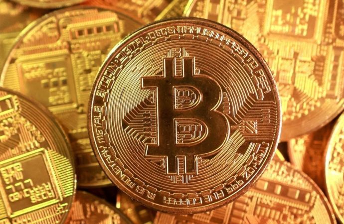 Bitcoin’de kayıp yüzde 5’i aştı
