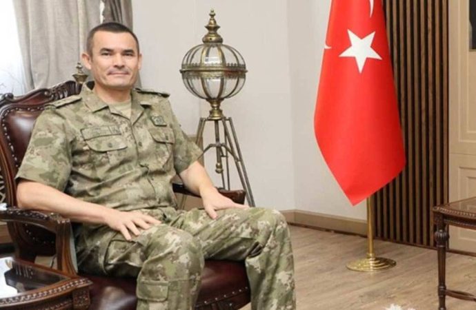 Makam aracıyla insan kaçakçılığı yapan eski tuğgenerale 11 yıl 6 ay hapis