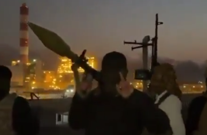 Kuzey Irak savaş alanı: Aşiret ayaklandı, Barzani önünü alamıyor