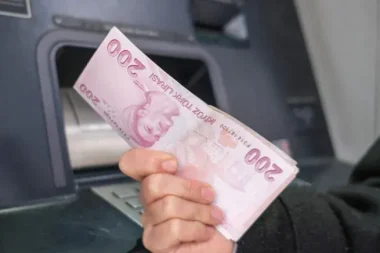 Bu kamu görevlilerine 30 bin TL ‘seyyanen özel zam’ yapılacak