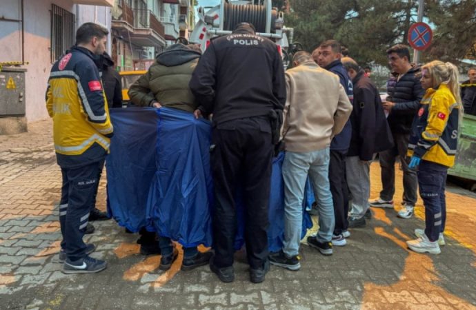 Kanalizasyonu temizlenirken cenin bulundu