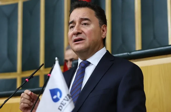 Ali Babacan: Asgari ücrette artış en az yüzde 50 olmalı