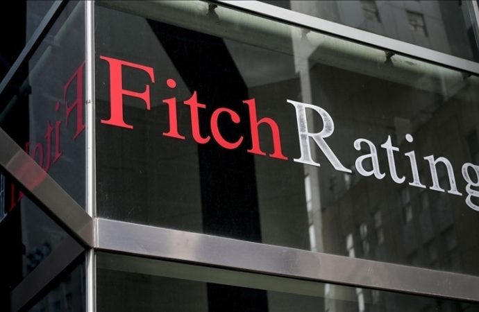 Fitch, Türkiye için büyüme tahminini yükseltti