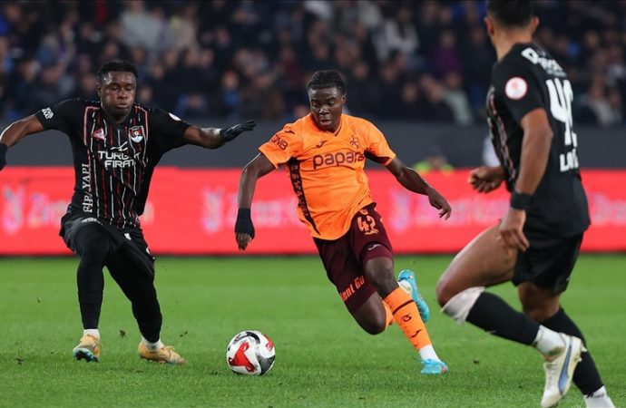 Trabzonspor,  Türkiye Kupası’nda Vanspor’u 2-0 yendi