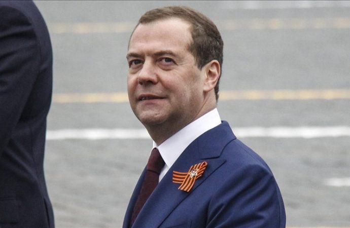 Medvedev: Rus varlıklarının Ukrayna’ya kullandırılması savaş nedeni sayılabilir