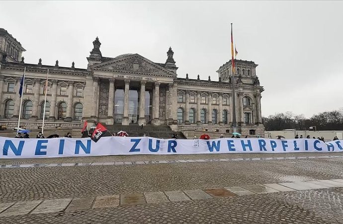 Almanya’da asker sayısını artırıyor: Yasa tasarısı Federal Mecliste kabul edildi