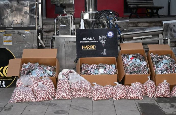 Uyuşturucu operasyonu: Yüz binlerce hap ele geçirildi