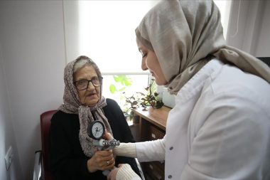 Balıkesir’de Düşme Kliniği açıldı, İstanbul’dan bile yaşlı hasta geliyor