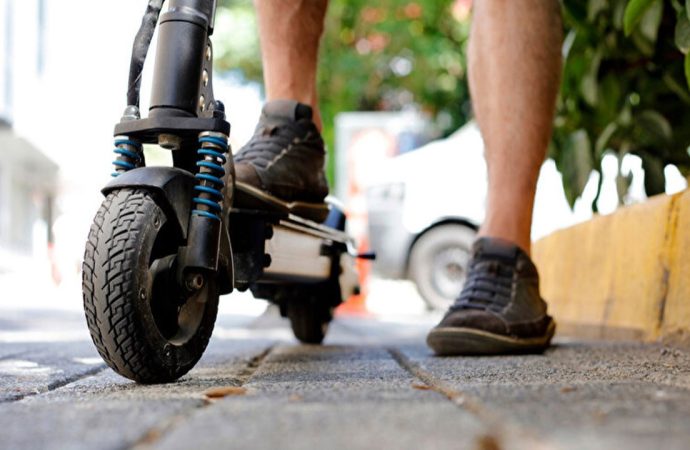 Elektrikli skuterlere plaka talebi: Güvenlik önlemleri genişliyor