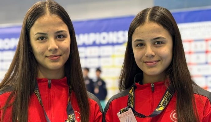 Yemişen kardeşler badmintonda bronz madalya kazandı