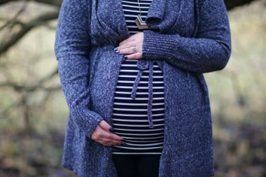 Doğum izni 24 haftaya çıkıyor: Koruyucu aileler de faydalanacak