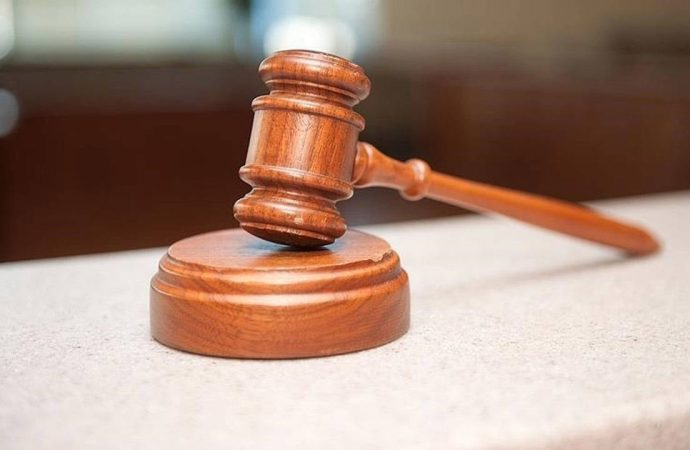 Emanetteki paraları zimmetine geçiren adliye katibi tutuklandı