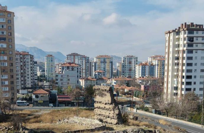 ‘Dünyanın en eski hastanesi’ Kayseri’de gün yüzüne çıkmayı  bekliyor