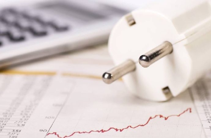 Bakan elektriğe yeni zam sinyali verdi: Faturalardan destek kalkabilir