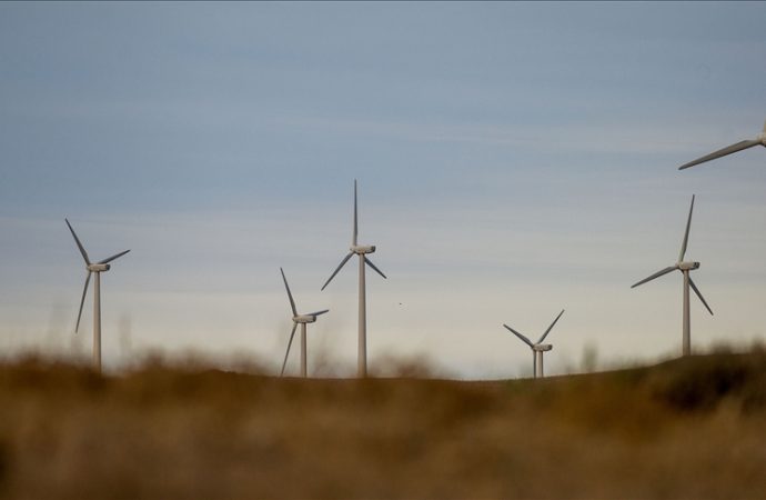 Rüzgar enerjisi projelerini durduran Trump’ı da yargıç durdurdu