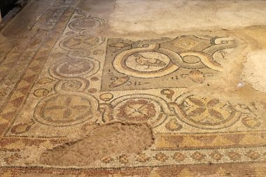 1600 yıllık mozaikler kazı alanında sergilenecek