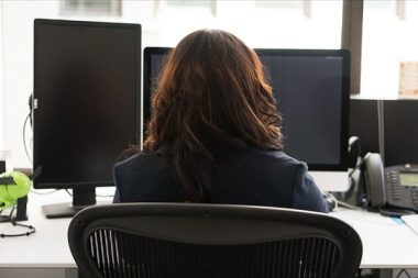 İşe sürekli erken giden kadını ‘koordinasyonu bozuyor’ diye kovdular