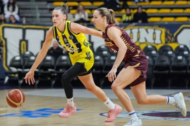 Fenerbahçe Opet’ten Venezia’ya müthiş fark!