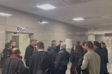 Mehmet Akif Ersoy’a şok suçlamalar: Uyuşturucu ve seks partileri…