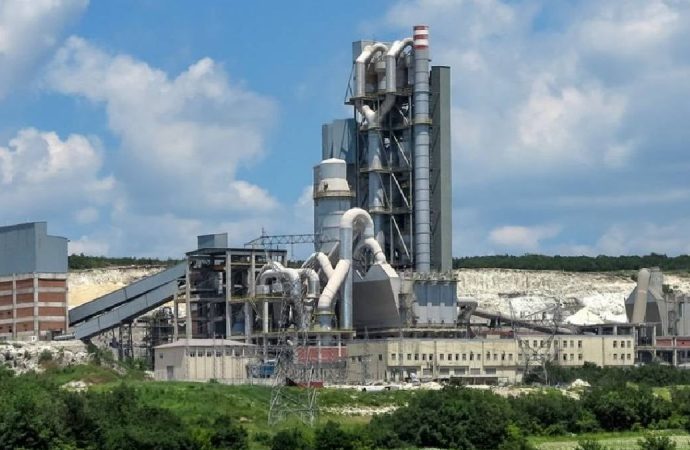 Türk çimento şirketini 190 milyon dolara Yunan devi satın aldı