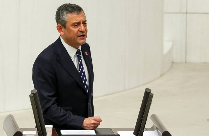 7 vekil hakkındaki 10 dokunulmazlık dosyası Meclis’e sunuldu: Özgür Özel de var