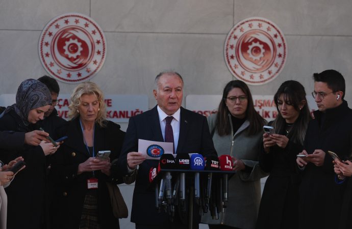 Asgari ücret komisyonu ilk toplantısını işçisiz yaptı