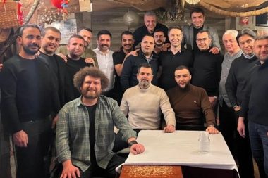 Bir fotoğraf bin komplo teorisi