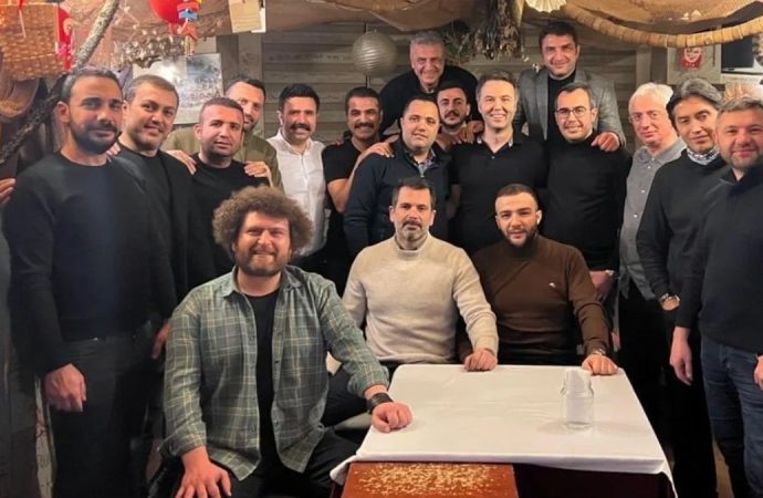 Bir fotoğraf bin komplo teorisi