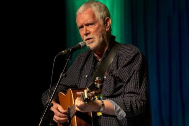 1994 Eurovision’un birincisi McGettigan da İsrail’i boykot için ödülünü iade edecek