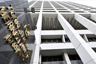 Merkez Bankası kredi kartı faiz oranlarını düşürdü